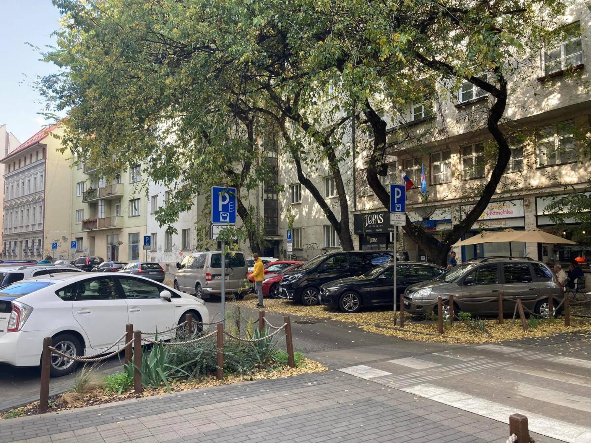 Center-big-apartman-110m2-tv-internet Apartment