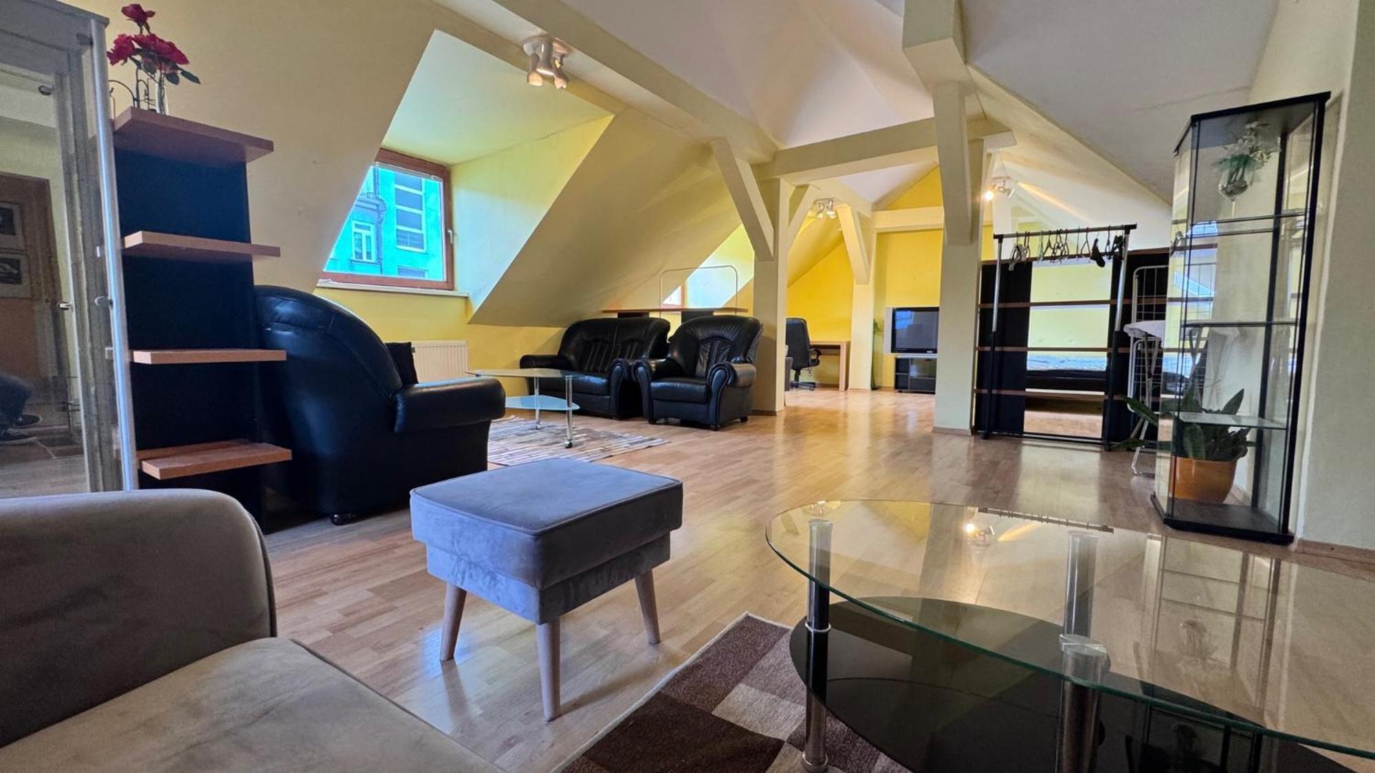 Apartment Center-big-apartman-110m2-tv-internet Bratislava